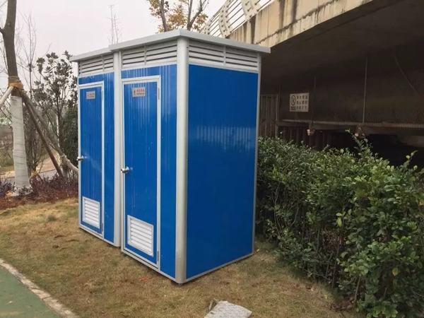 Wellcamp M-1 Portable Toilet